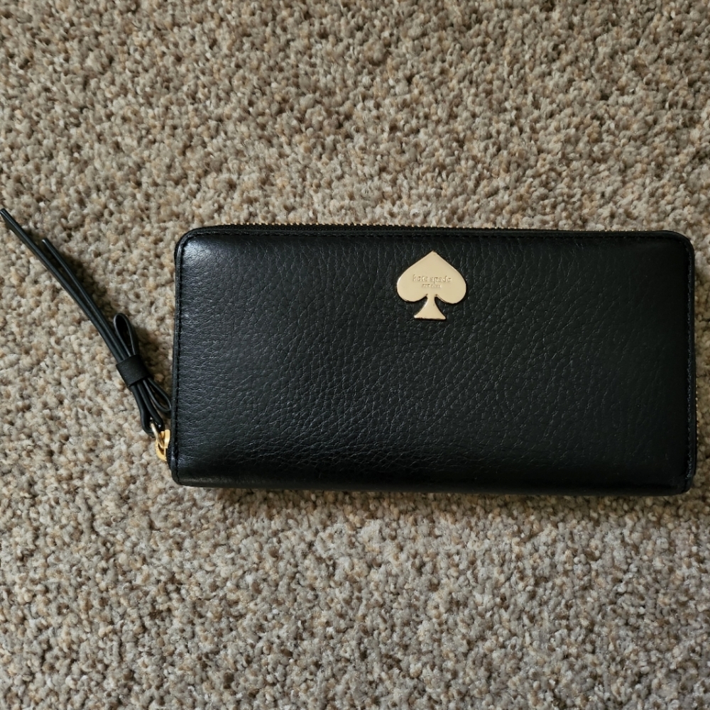 Black Kate Spade Wallet NEW